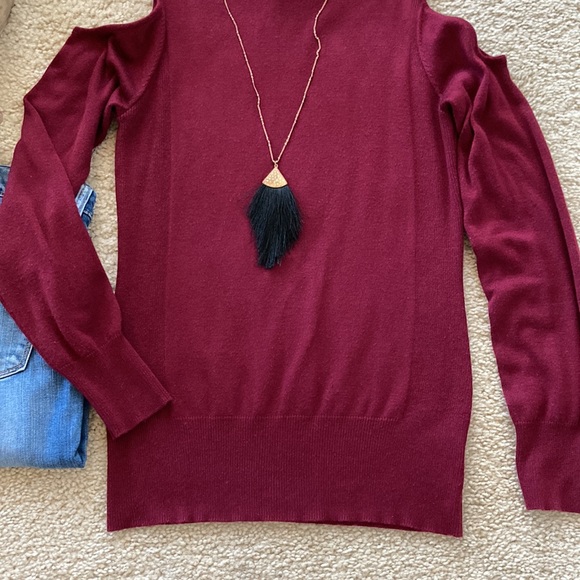 Olive & Oak Nicky Cold Shoulder Turtleneck Sweater - Picture 6 of 7